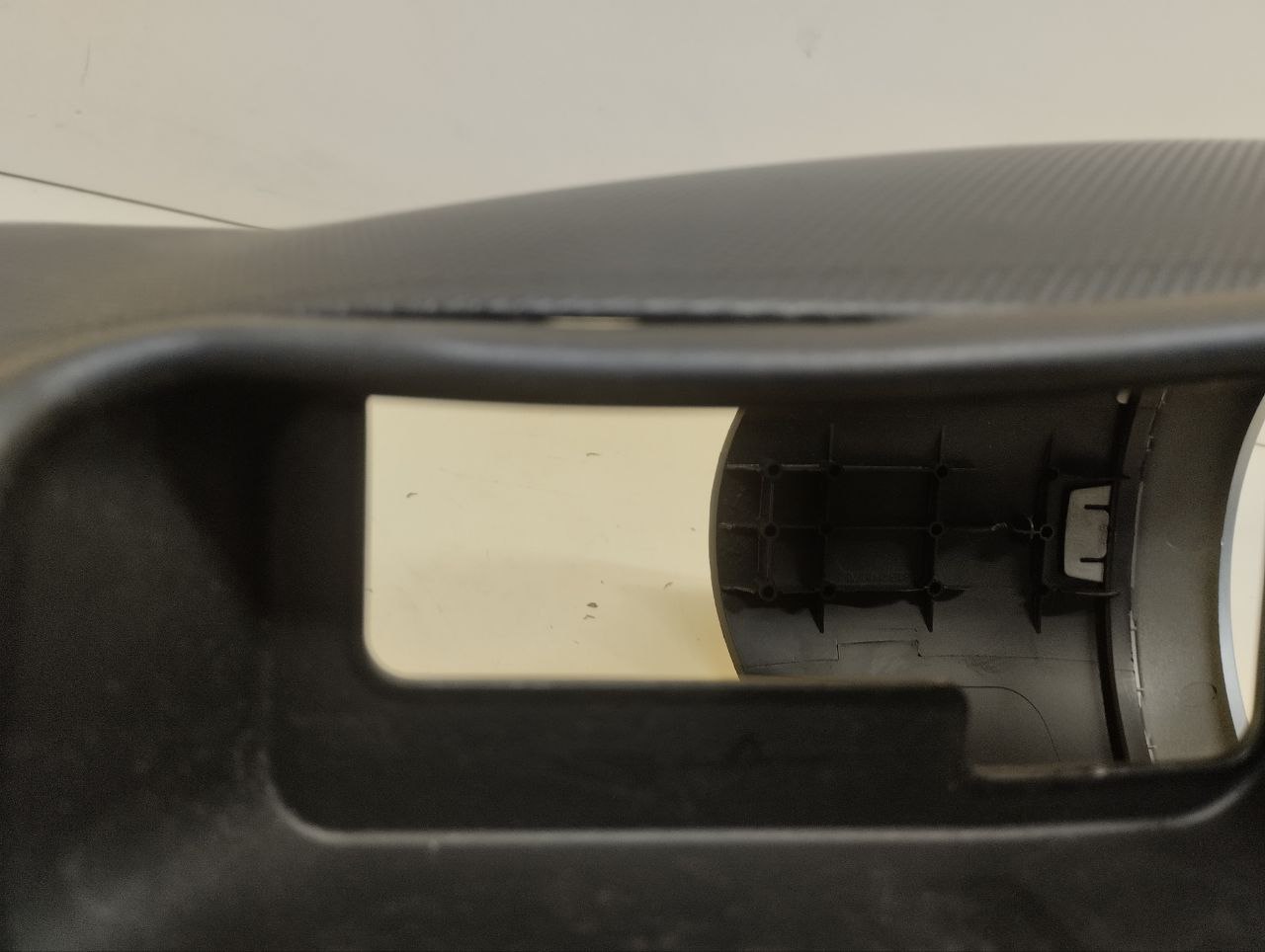 Кожух рулевой колонки Peugeot 107 2006-2014 Кожух рулевой колонки Peugeot 107 2006-2014