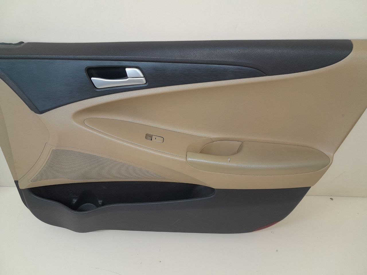 Обшивка двери передней правой Hyundai Sonata 6 (YF) 2010-2014
