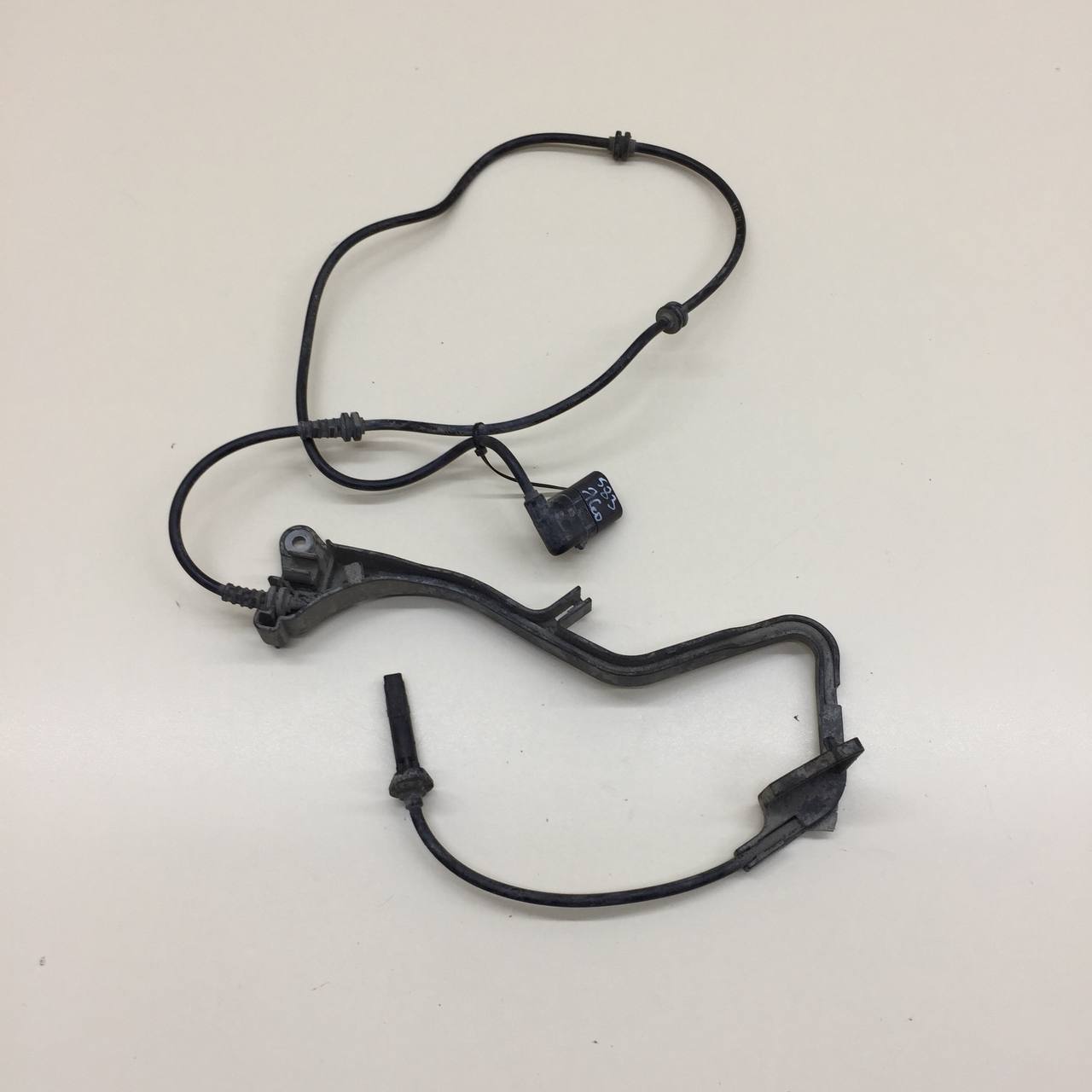 Датчик ABS передний левый Mercedes-Benz C-Class (W205) 2014>