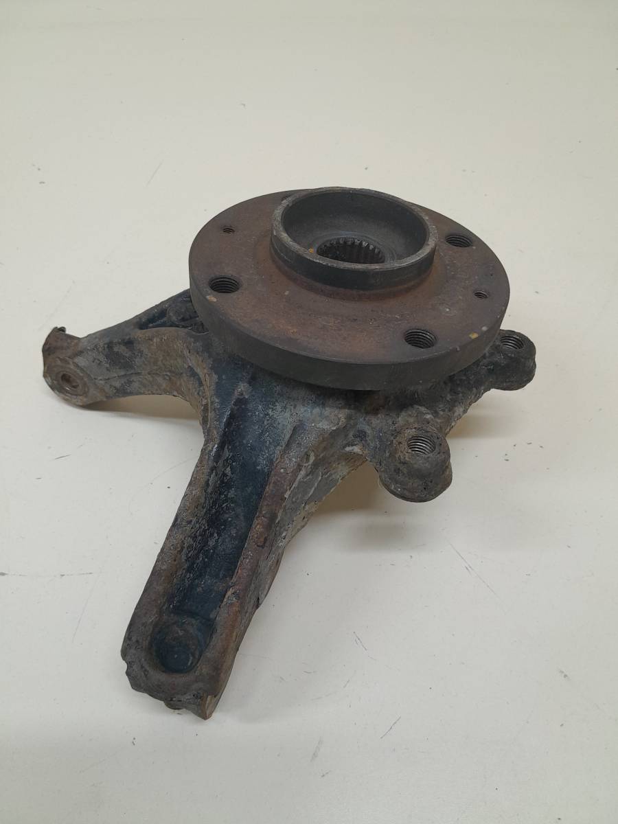 Кулак поворотный передний левый Citroen C4 2011>