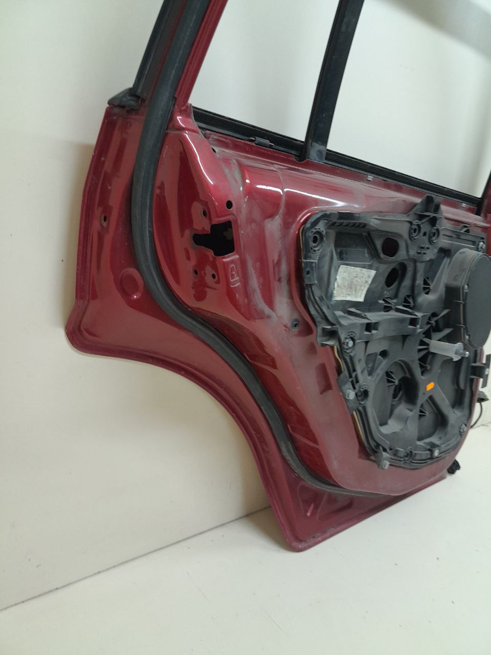 Дверь задняя левая Ford Fusion (JU) 2002-2012 Дверь задняя левая Ford Fusion (JU) 2002-2012