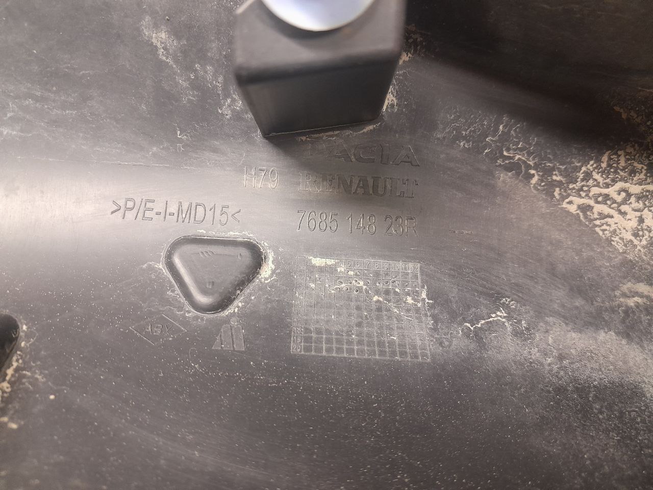 Накладка на порог (наружная) Renault Duster (HSA, HSM) 2012> Накладка на порог (наружная) Renault Duster (HSA, HSM) 2012>