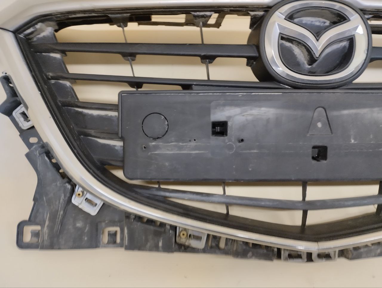 Решетка радиатора Mazda Mazda 3 (BM) 2013-2016 Решетка радиатора Mazda Mazda 3 (BM) 2013-2016