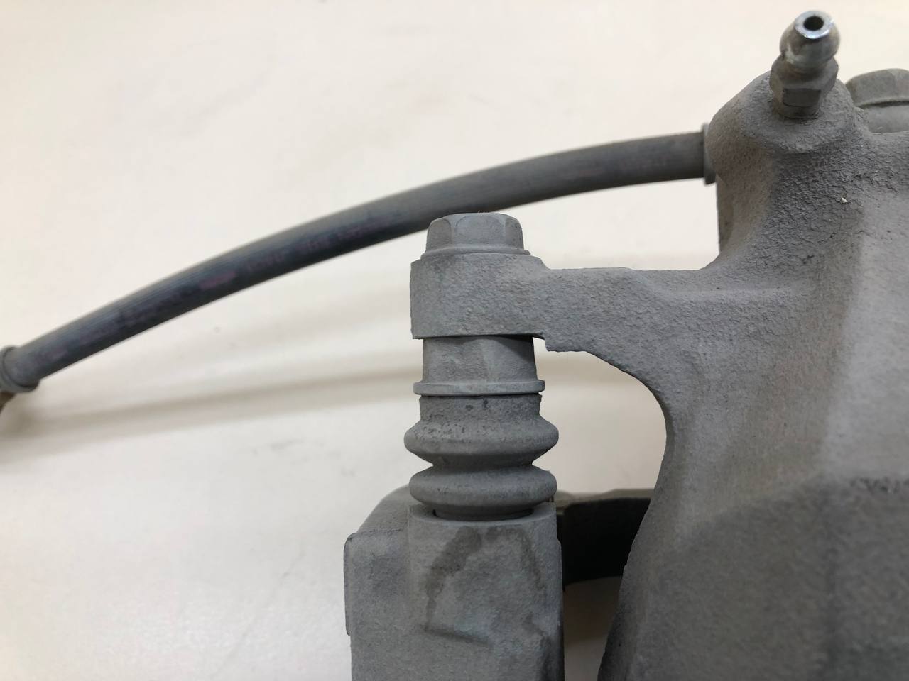 Суппорт передний правый Toyota Rav 4 (A30) 2006-2013