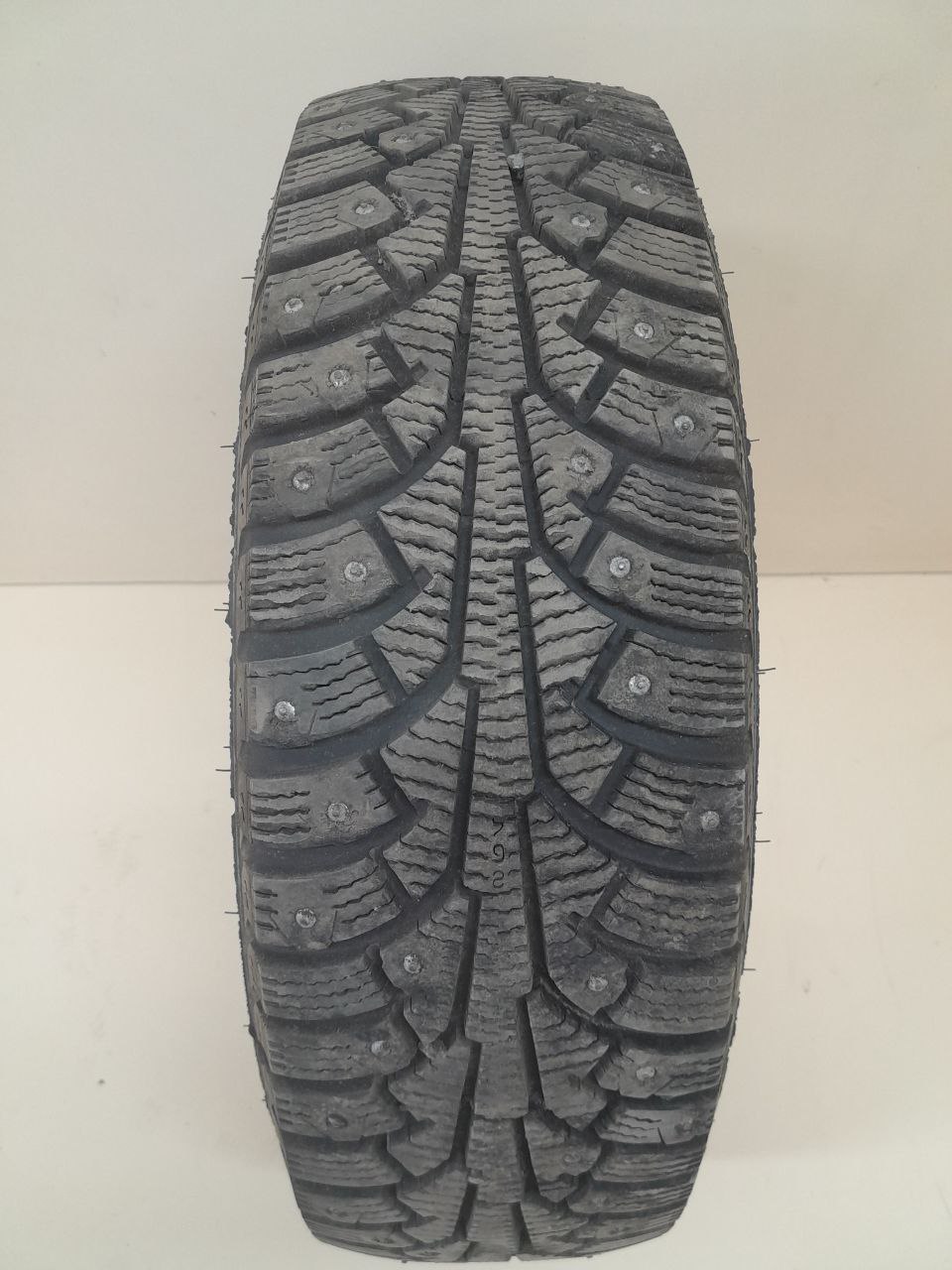 Шины R14 Зимние шипованные Nokian Nordman5