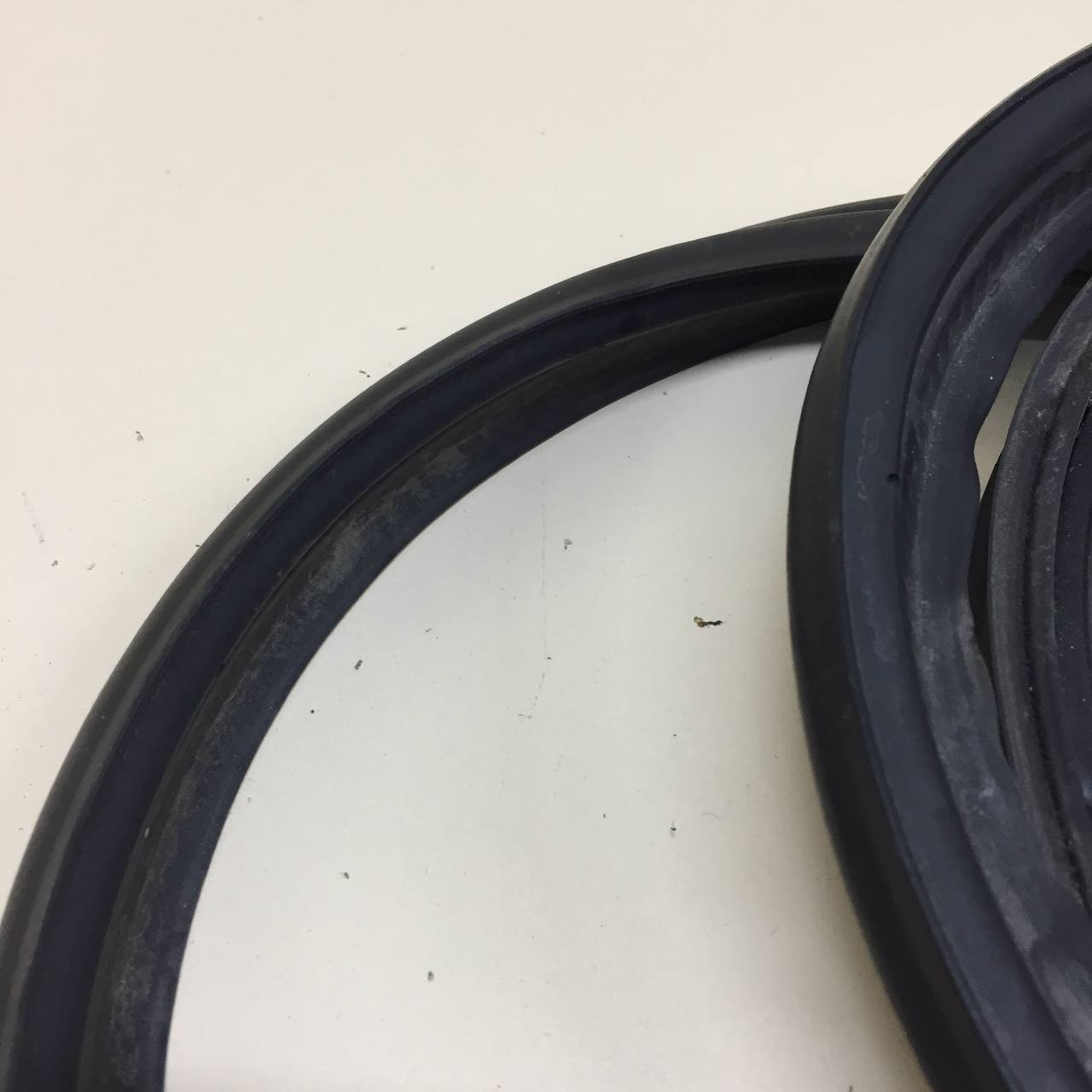Уплотнитель багажника Mazda Mazda 6 (GG) 2002-2007 Уплотнитель багажника Mazda Mazda 6 (GG) 2002-2007