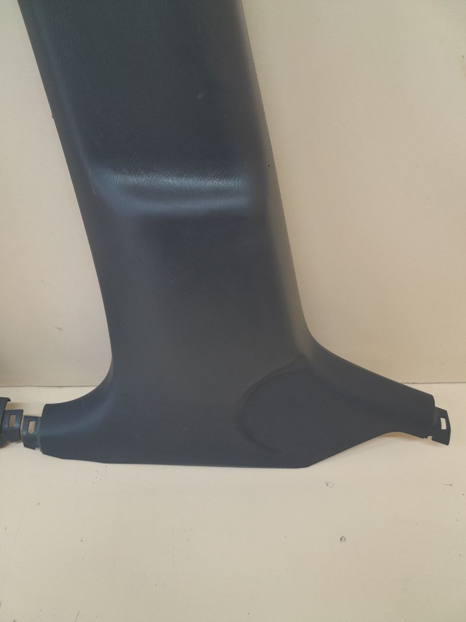 Обшивка стойки Nissan Almera Classic (B10) 2006-2013 Обшивка стойки Nissan Almera Classic (B10) 2006-2013