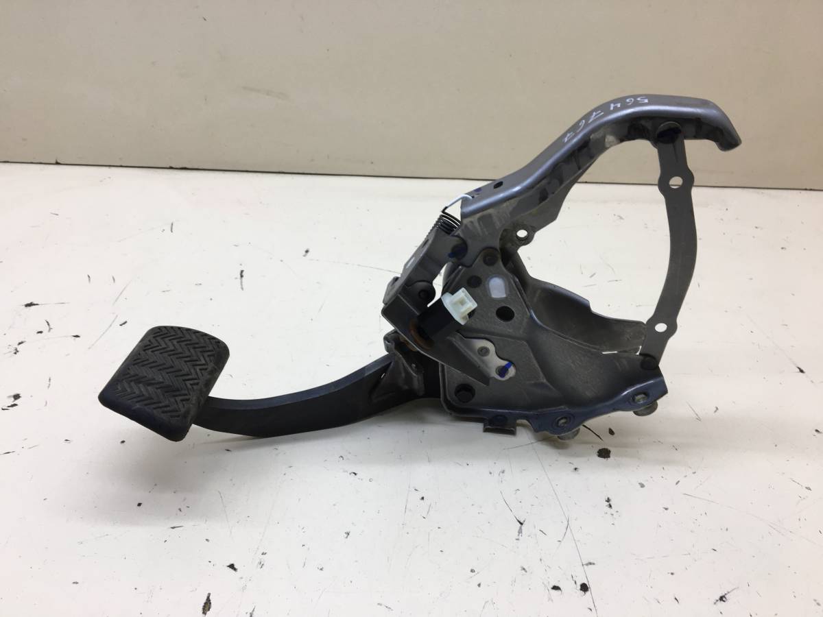 Педаль тормоза Lexus NX 200 (Z10) 2014-2021
