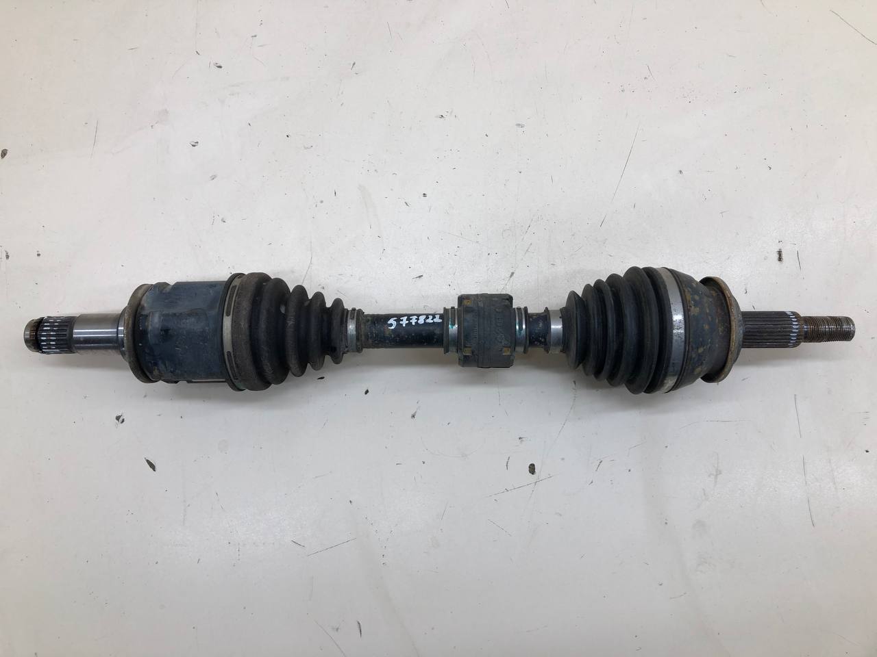 Полуось передняя левая Toyota Rav 4 (XA40) 2013-2019 Полуось передняя левая Toyota Rav 4 (XA40) 2013-2019