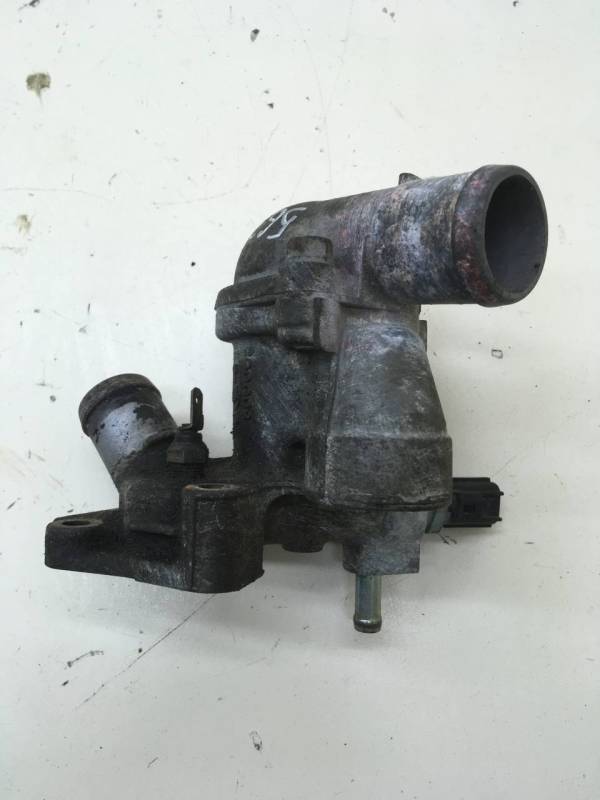 Корпус термостата Mitsubishi Lancer 9 (CS/Classic) 2000-2011 Корпус термостата Mitsubishi Lancer 9 (CS/Classic) 2000-2011