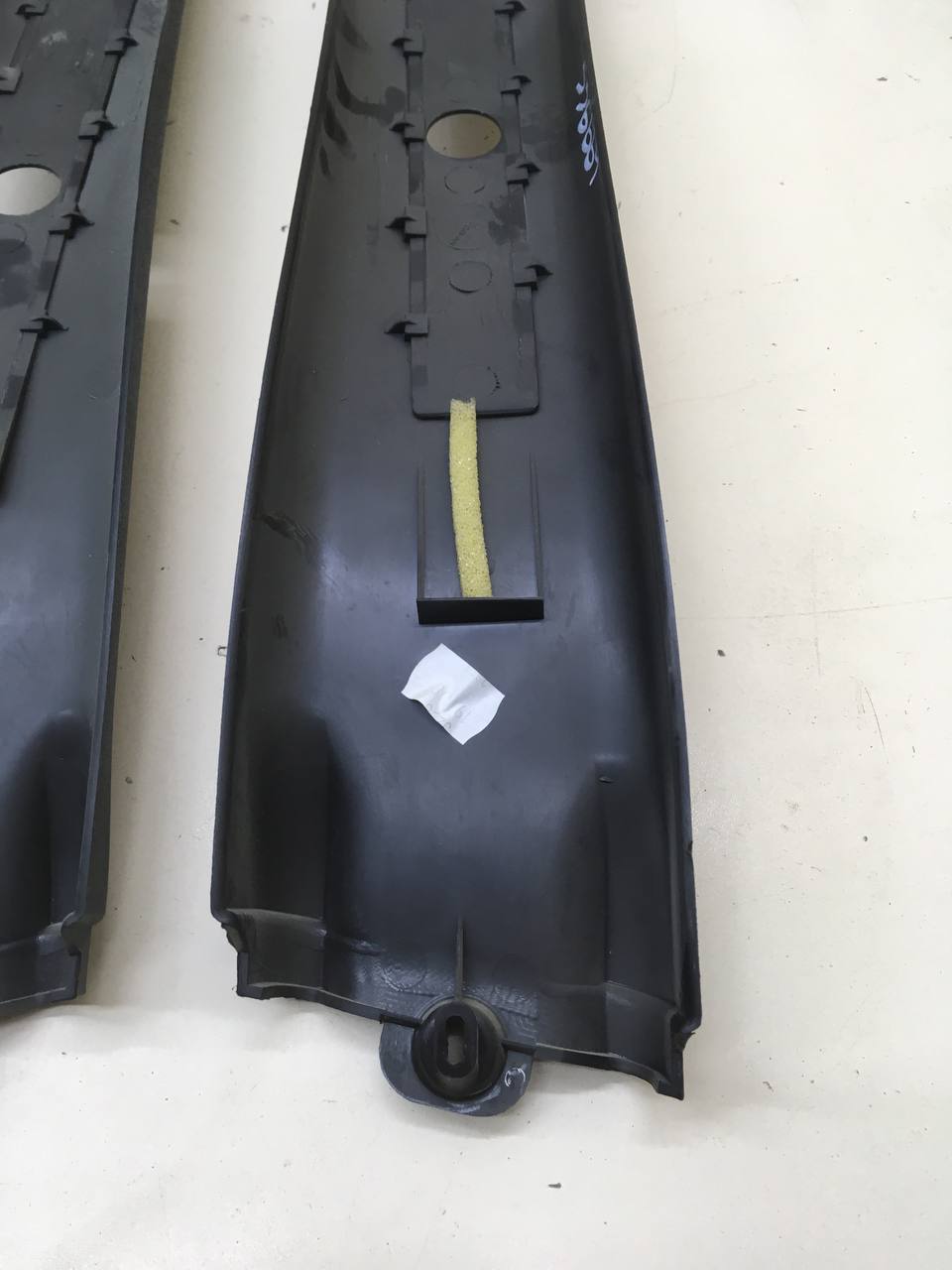 Обшивка стойки Chevrolet Niva 2009-2020 Обшивка стойки Chevrolet Niva 2009-2020
