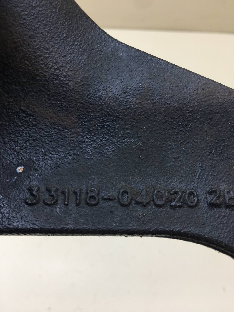 Кронштейн КПП Toyota Hilux (AN10,AN20,AN30) 2011-2015