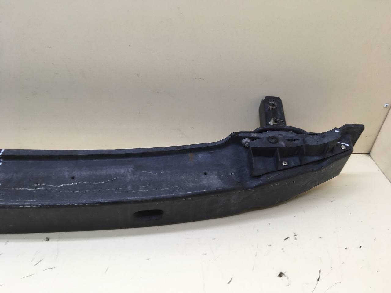 Усилитель переднего бампера Kia Spectra (SD) 2004-2011