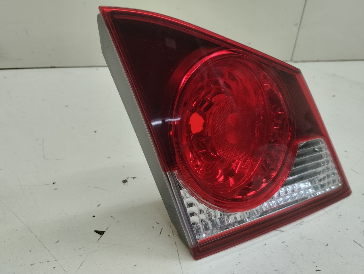 Фонарь задний внутренний левый Honda Civic 4D 2006-2012
