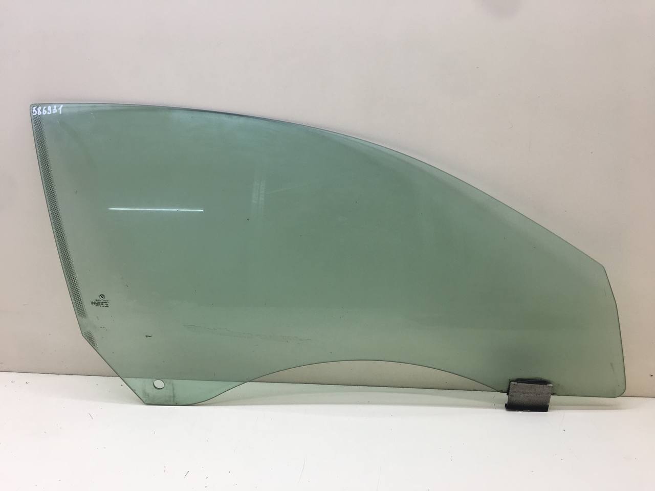 Стекло двери передней правой BMW 6-Series E63 2003-2010