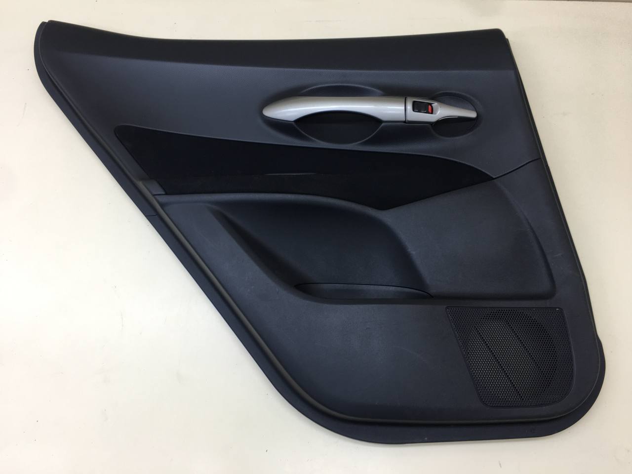Обшивка двери задней левой Toyota Auris (E150) 2006-2012