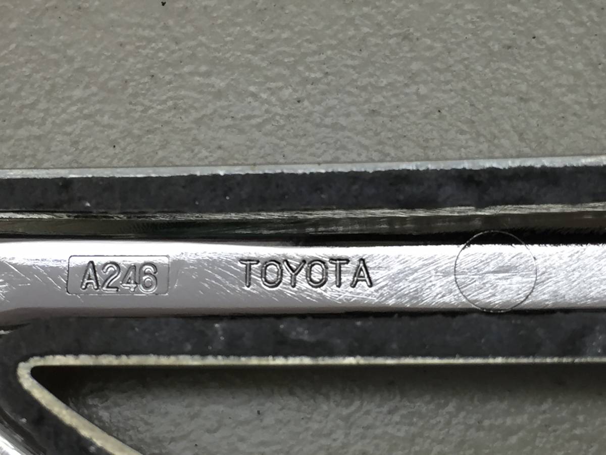 Эмблема Lexus IS 250/350 2005-2013