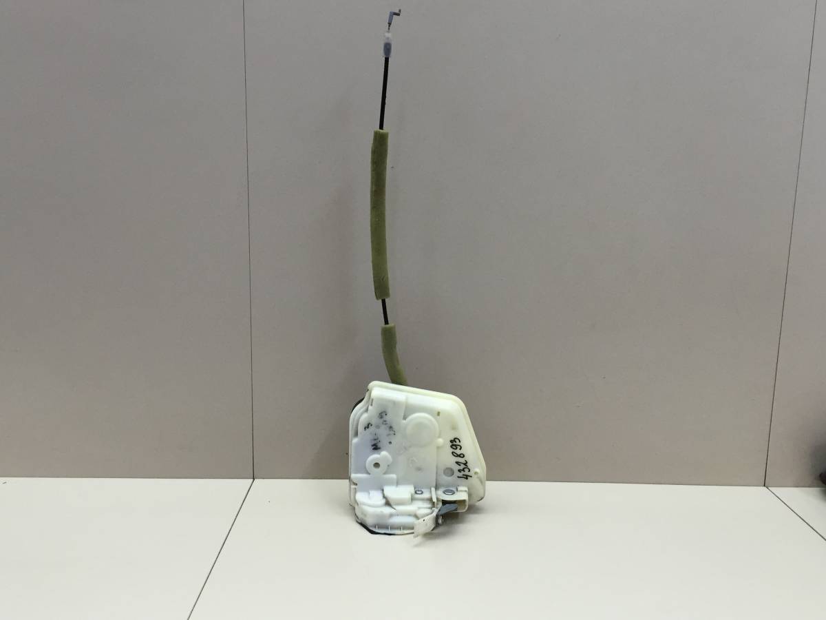 Замок двери задней правой Mazda Mazda 3 (BL) 2009-2013