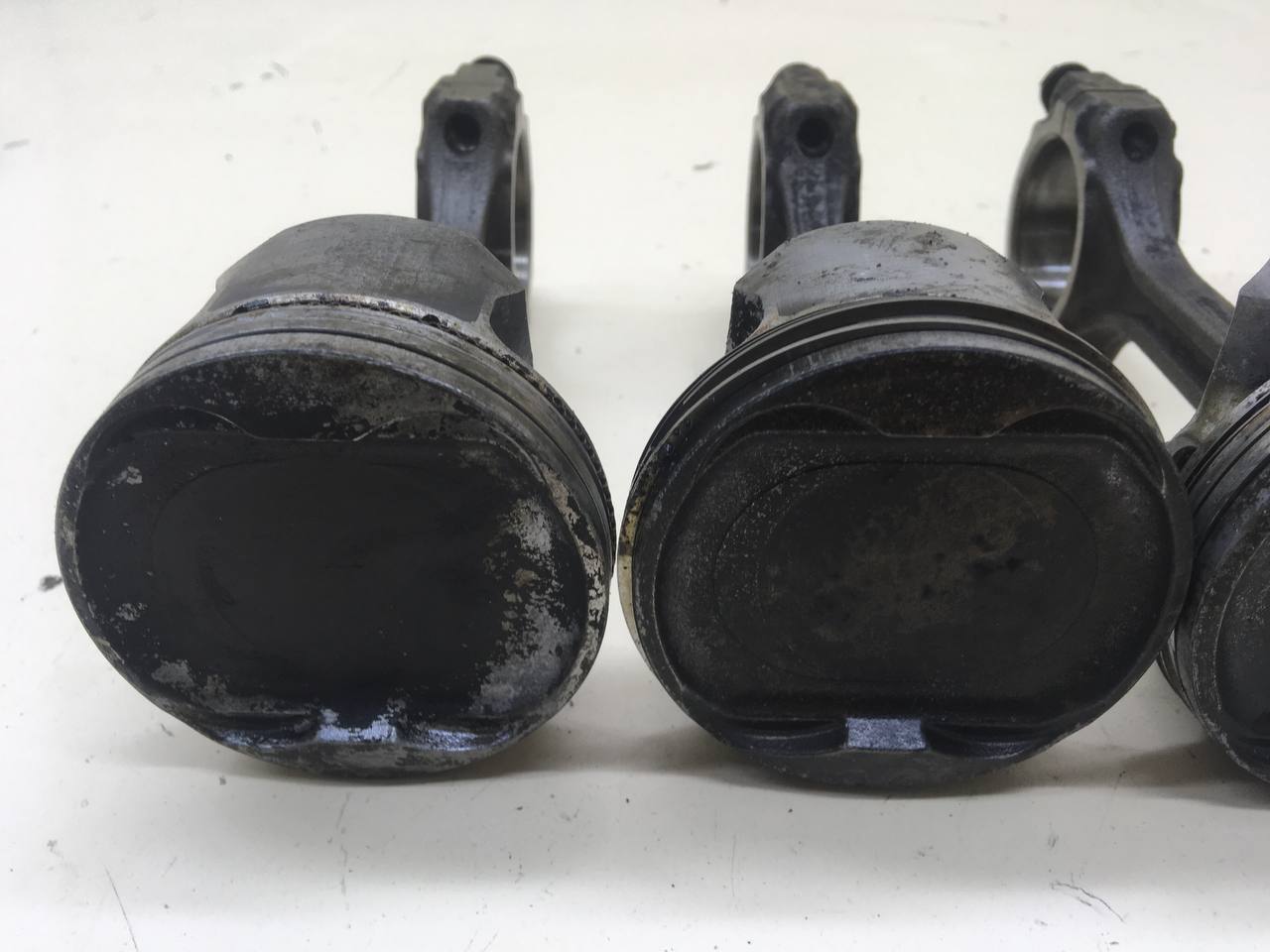 Поршень с шатуном Chevrolet Cobalt (T250) 2011-2015 Поршень с шатуном Chevrolet Cobalt (T250) 2011-2015