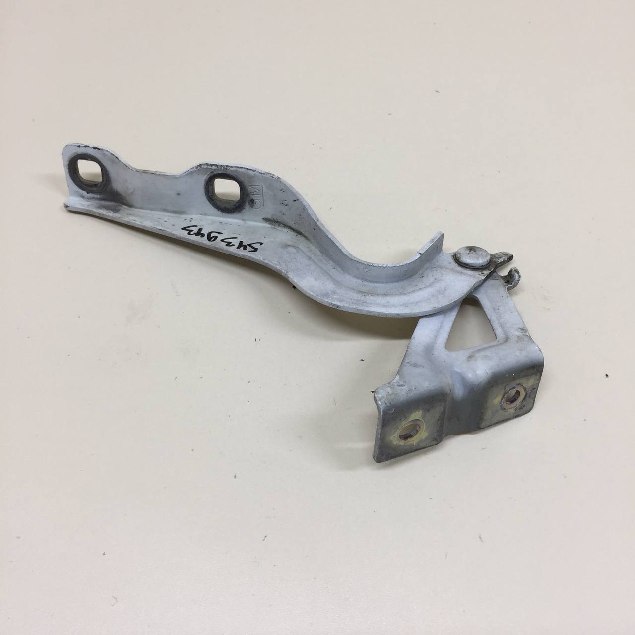 Петля капота правая Chevrolet Cobalt (T250) 2011-2015