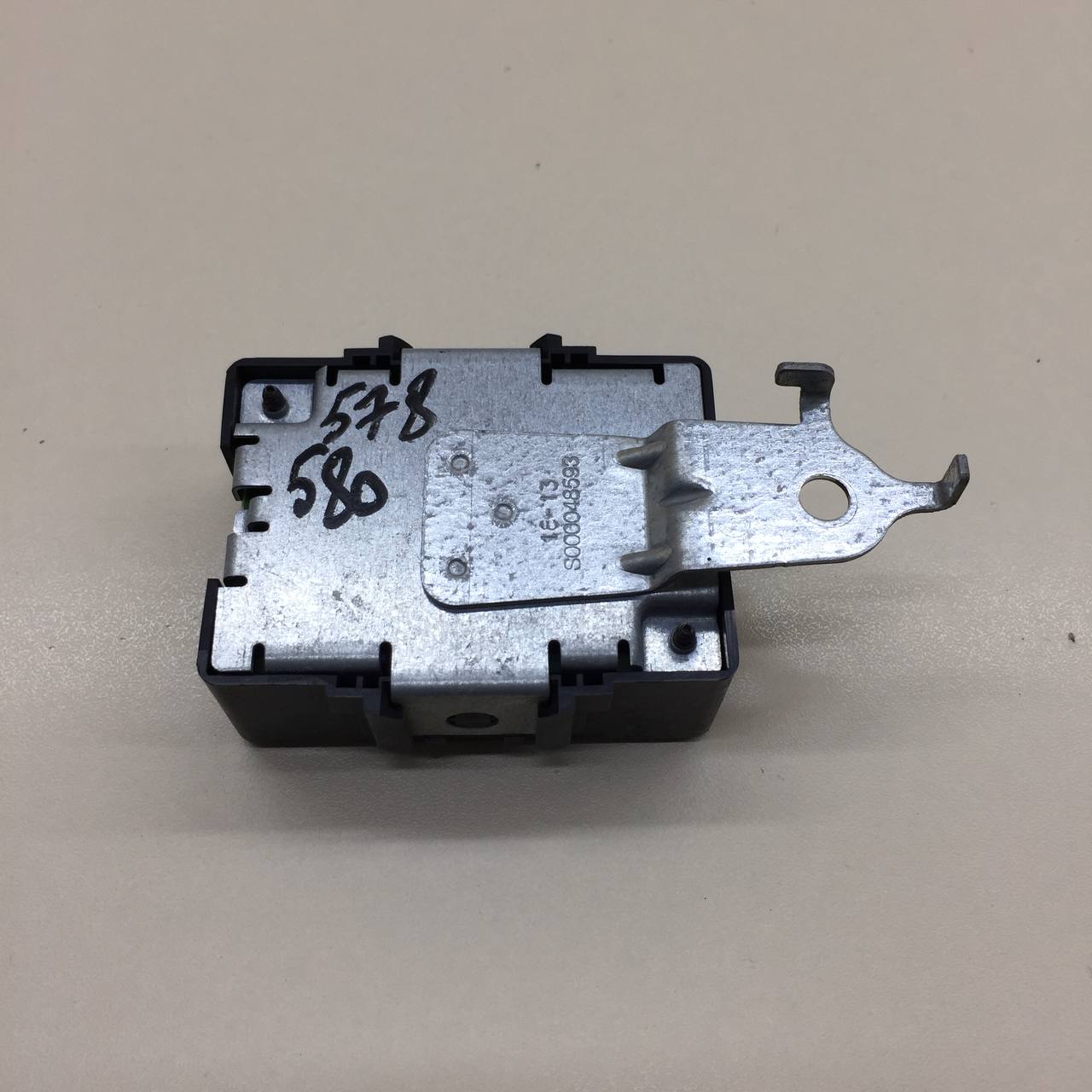 Блок электронный Toyota Corolla E180 2013-2019