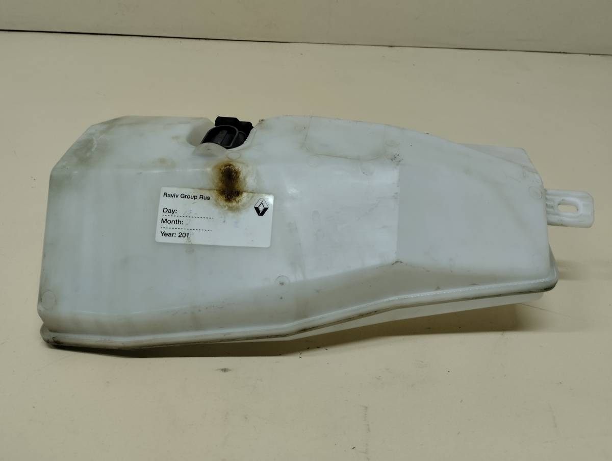 Бачок омывателя Nissan Terrano (D10) 2014>