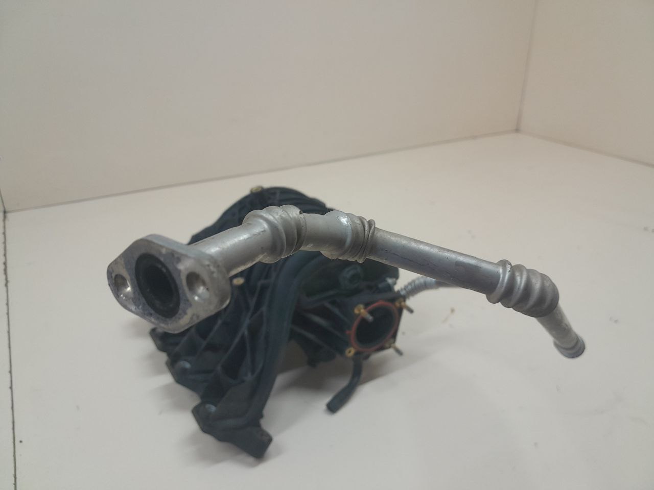Коллектор впускной Chevrolet Aveo T200 2003-2008 Коллектор впускной Chevrolet Aveo T200 2003-2008