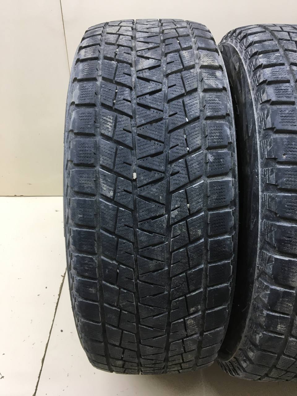 Шины к-кт R17 Всесезонные Bridgestone Blizzak DM-VI