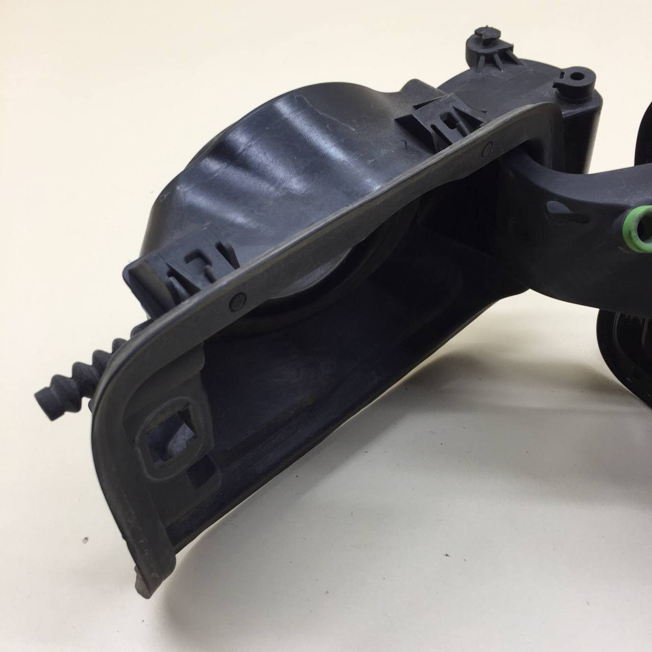 Лючок бензобака BMW 7-Series F01,F02  2008-2015