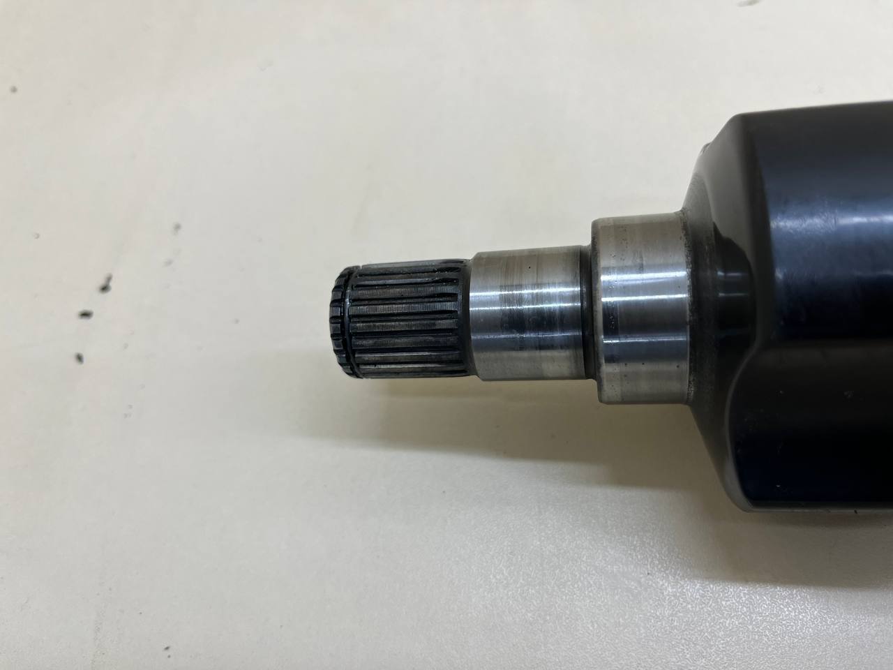 Полуось передняя правая Chevrolet Aveo T250 2005-2011 Полуось передняя правая Chevrolet Aveo T250 2005-2011