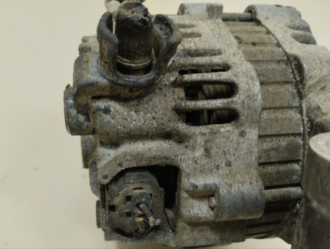 Генератор Ford Fusion (JU) 2002-2012 Генератор Ford Fusion (JU) 2002-2012