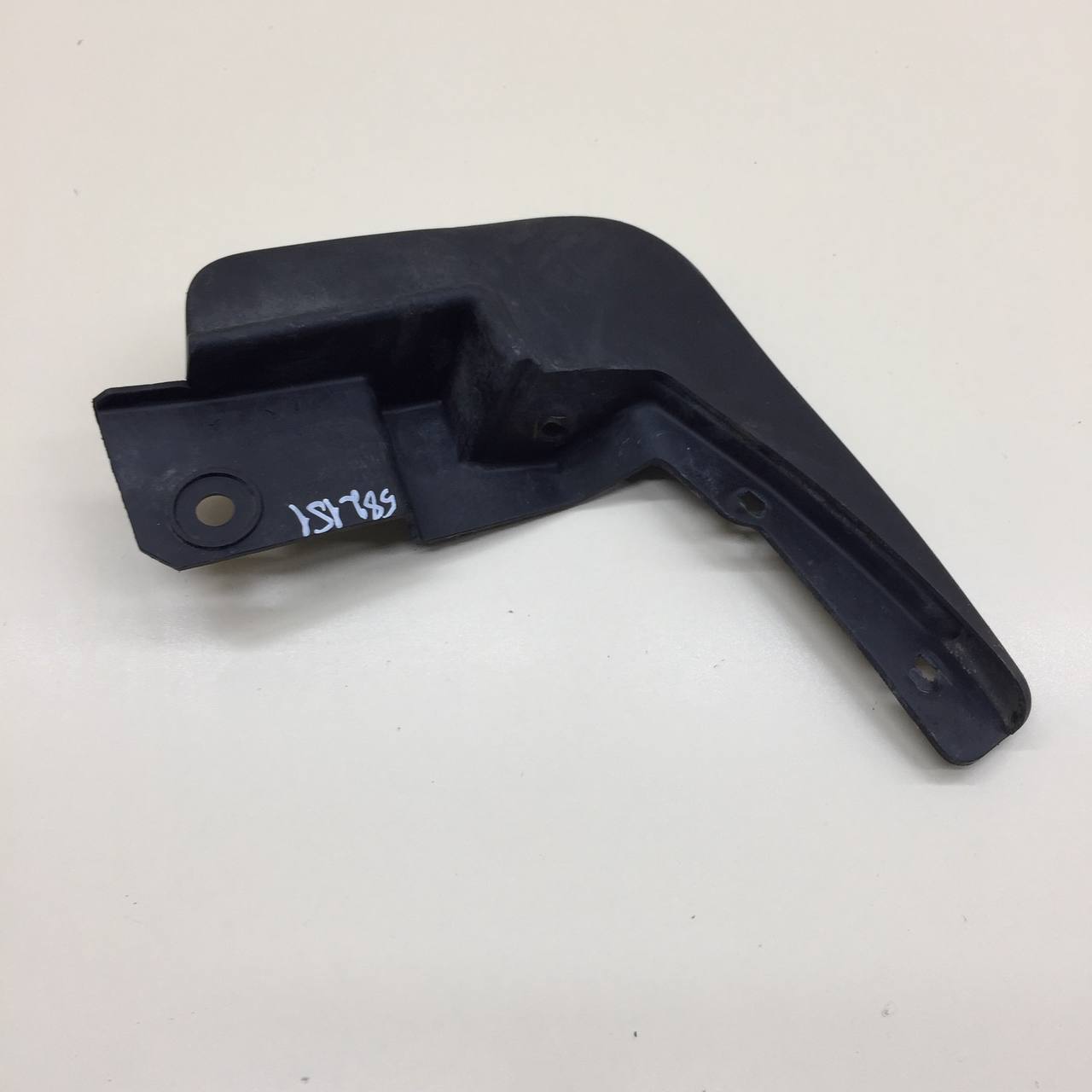 Брызговик передний левый Lada X-RAY 2016>