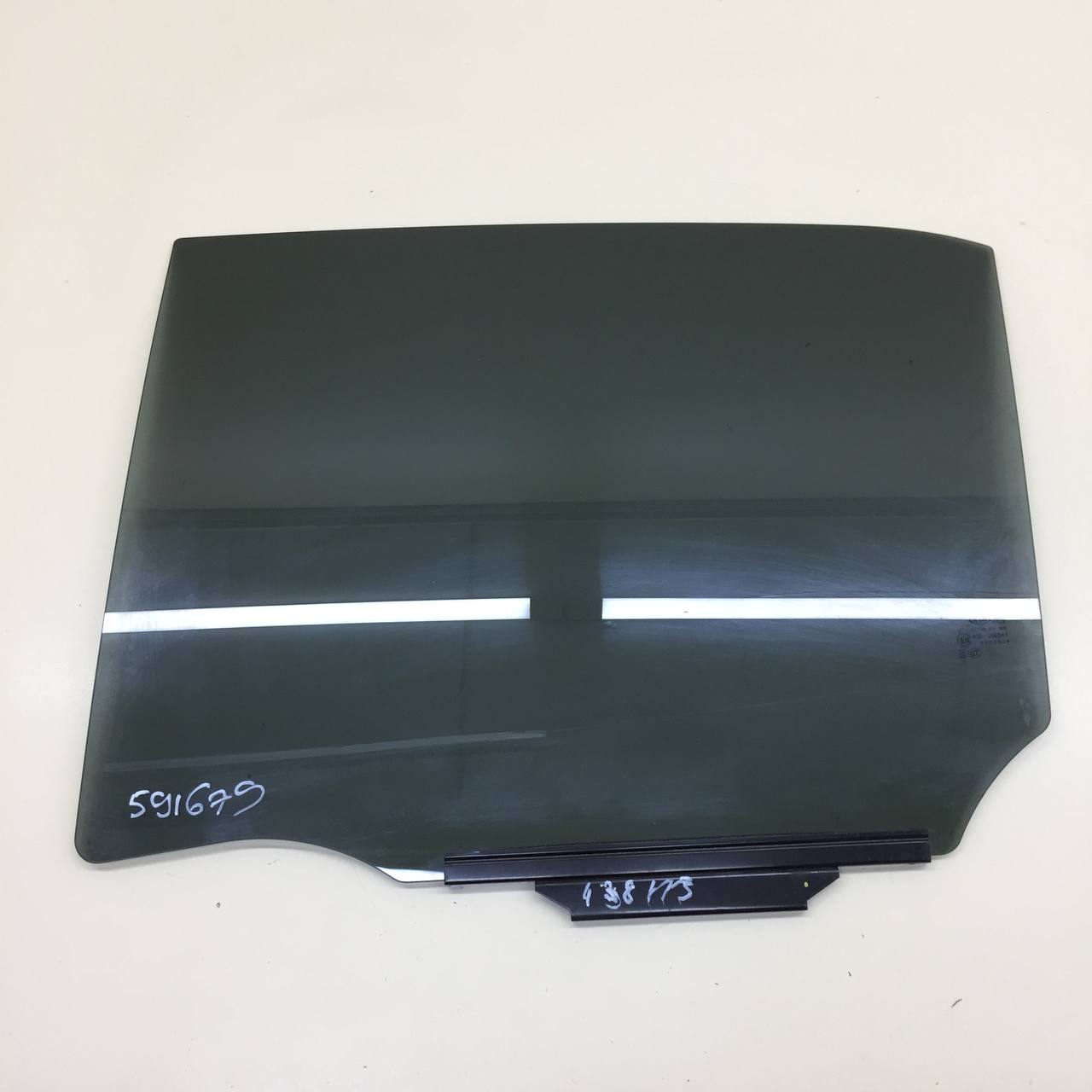 Стекло двери задней левой Kia Picanto (JA) 2017>