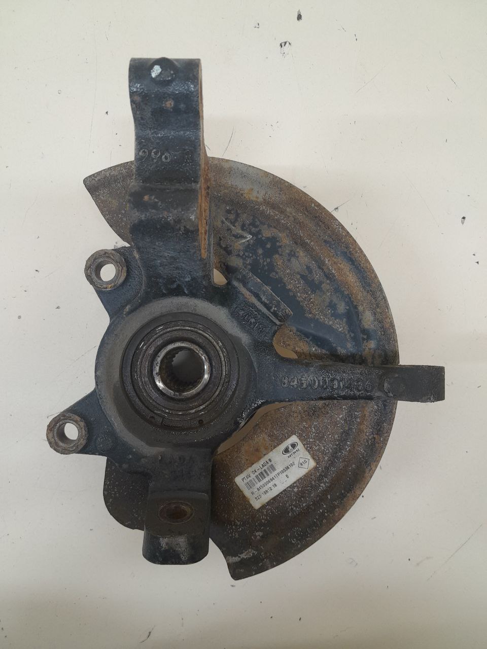 Кулак поворотный передний правый Lada Vesta 2015>