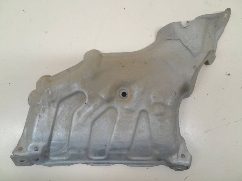Экран тепловой Renault Duster (HSA, HSM) 2012> Экран тепловой Renault Duster (HSA, HSM) 2012>