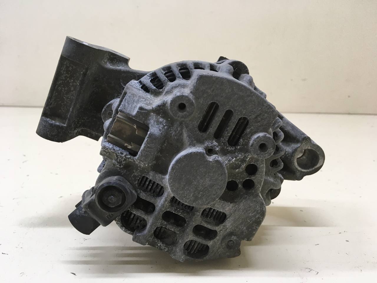 Генератор Ford Fusion (JU) 2002-2012 Генератор Ford Fusion (JU) 2002-2012