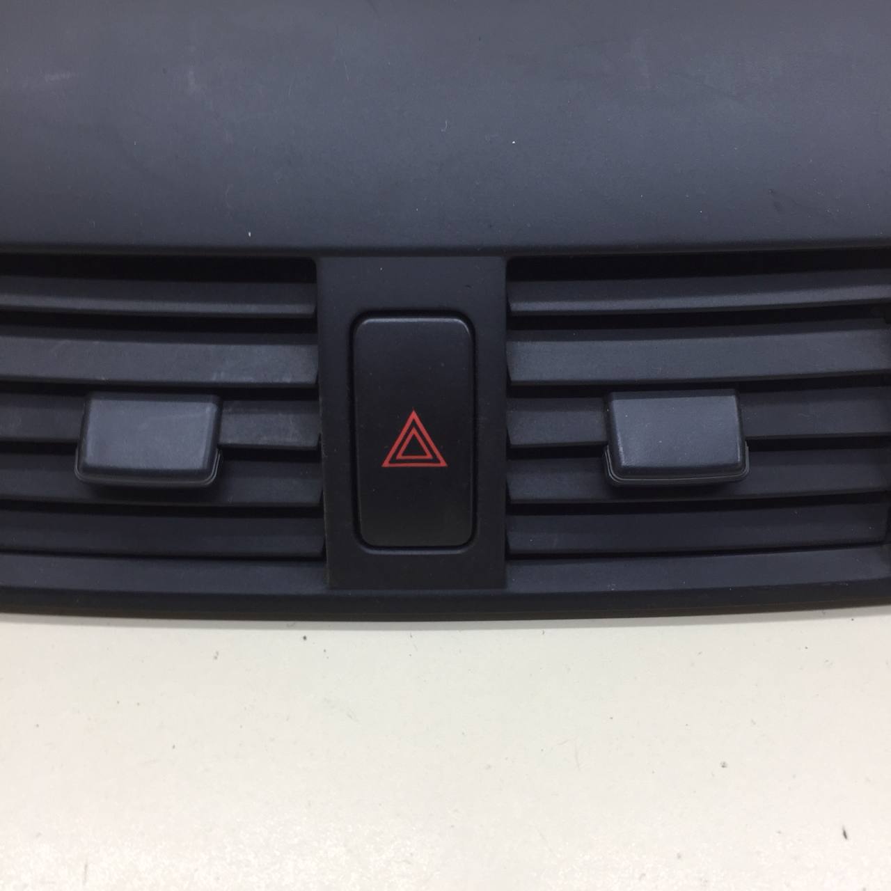 Дефлектор воздушный Toyota Corolla E150 2006-2013