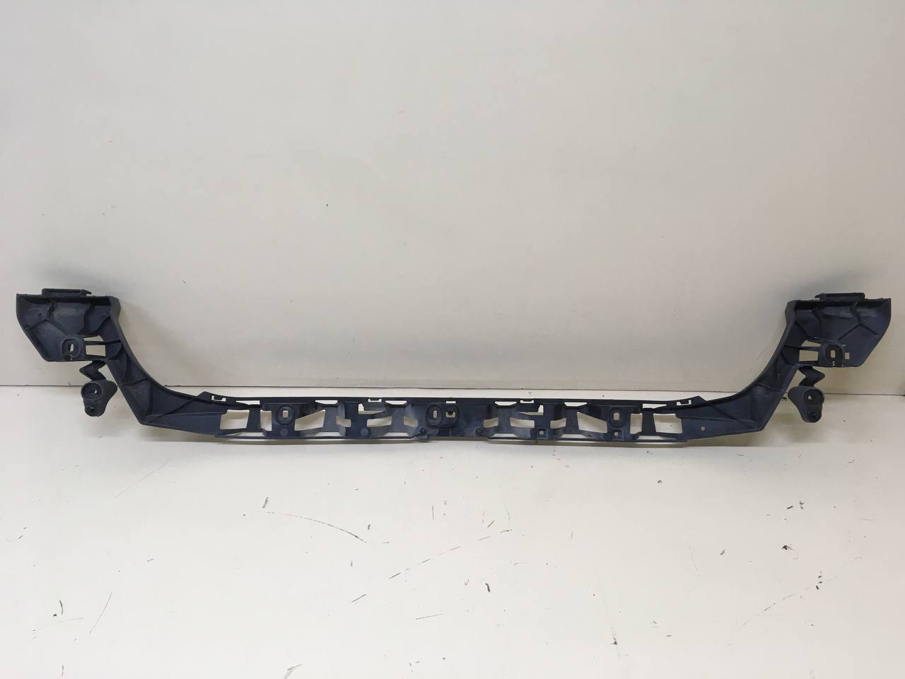 Кронштейн заднего бампера Jaguar XE (760) 2014-2021