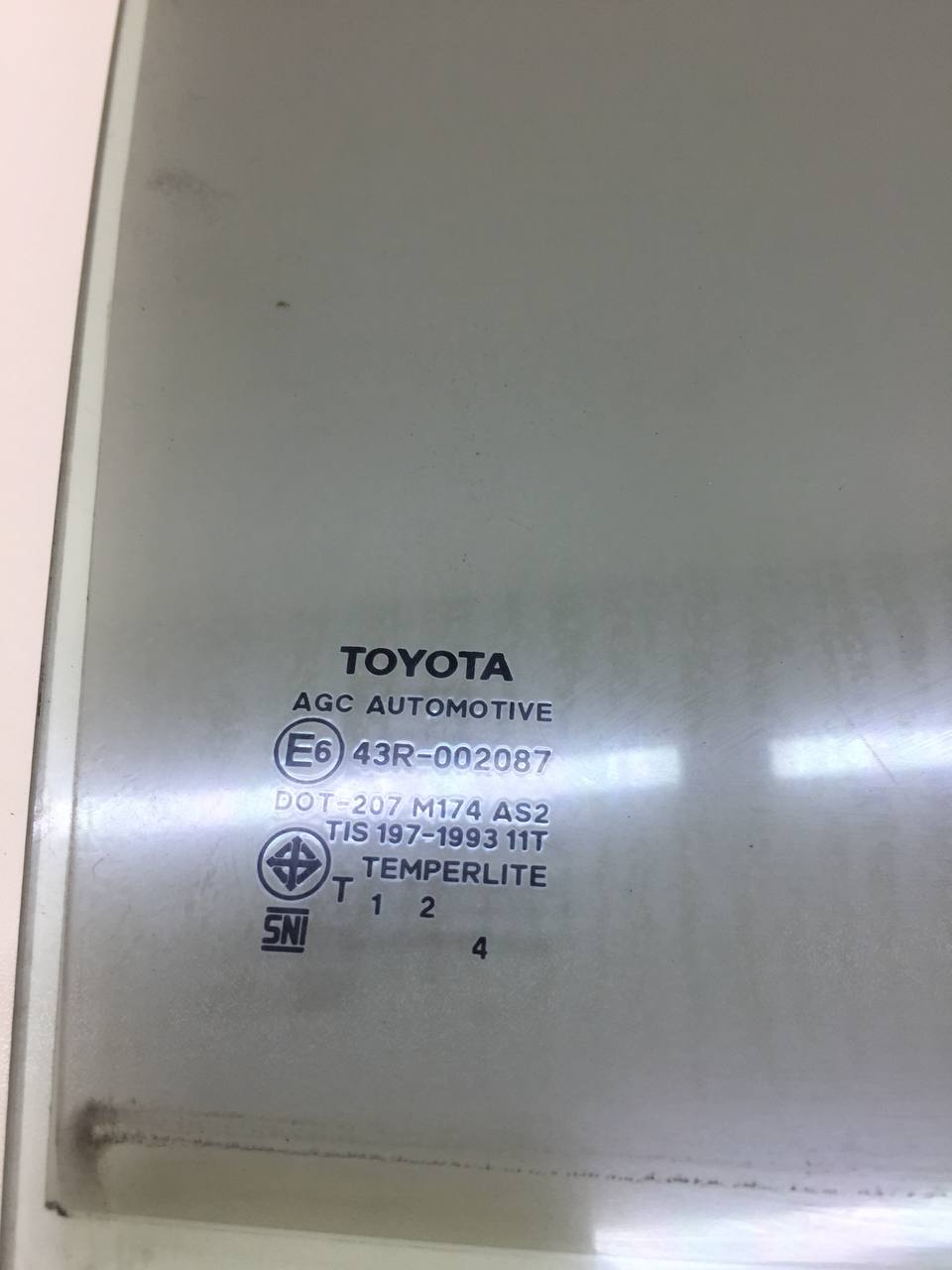 Стекло двери задней правой Toyota Camry (V50) 2011-2017