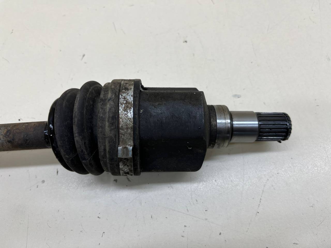Полуось передняя левая Chevrolet Aveo T250 2005-2011 Полуось передняя левая Chevrolet Aveo T250 2005-2011