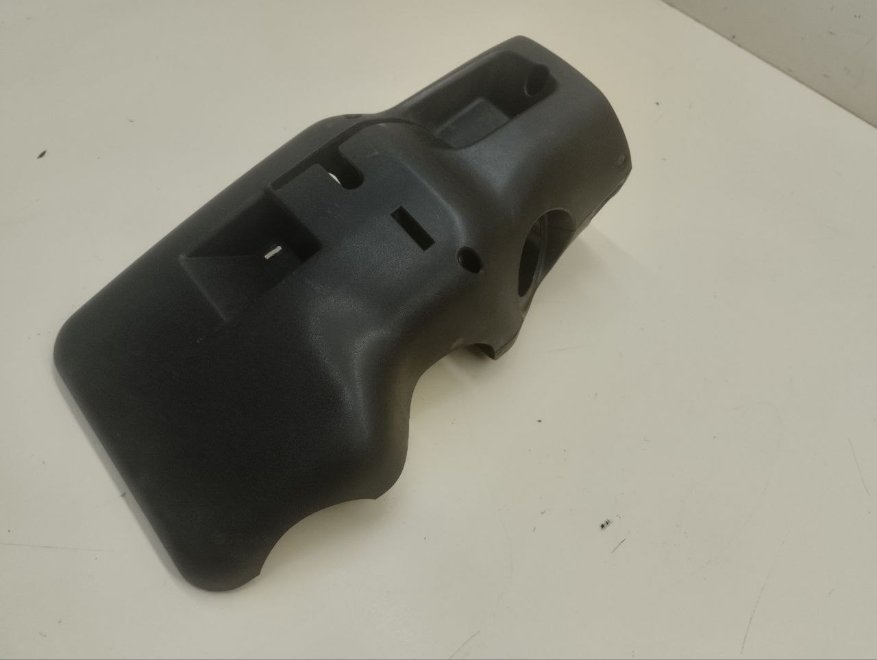 Кожух рулевой колонки Chevrolet Niva 2009-2020