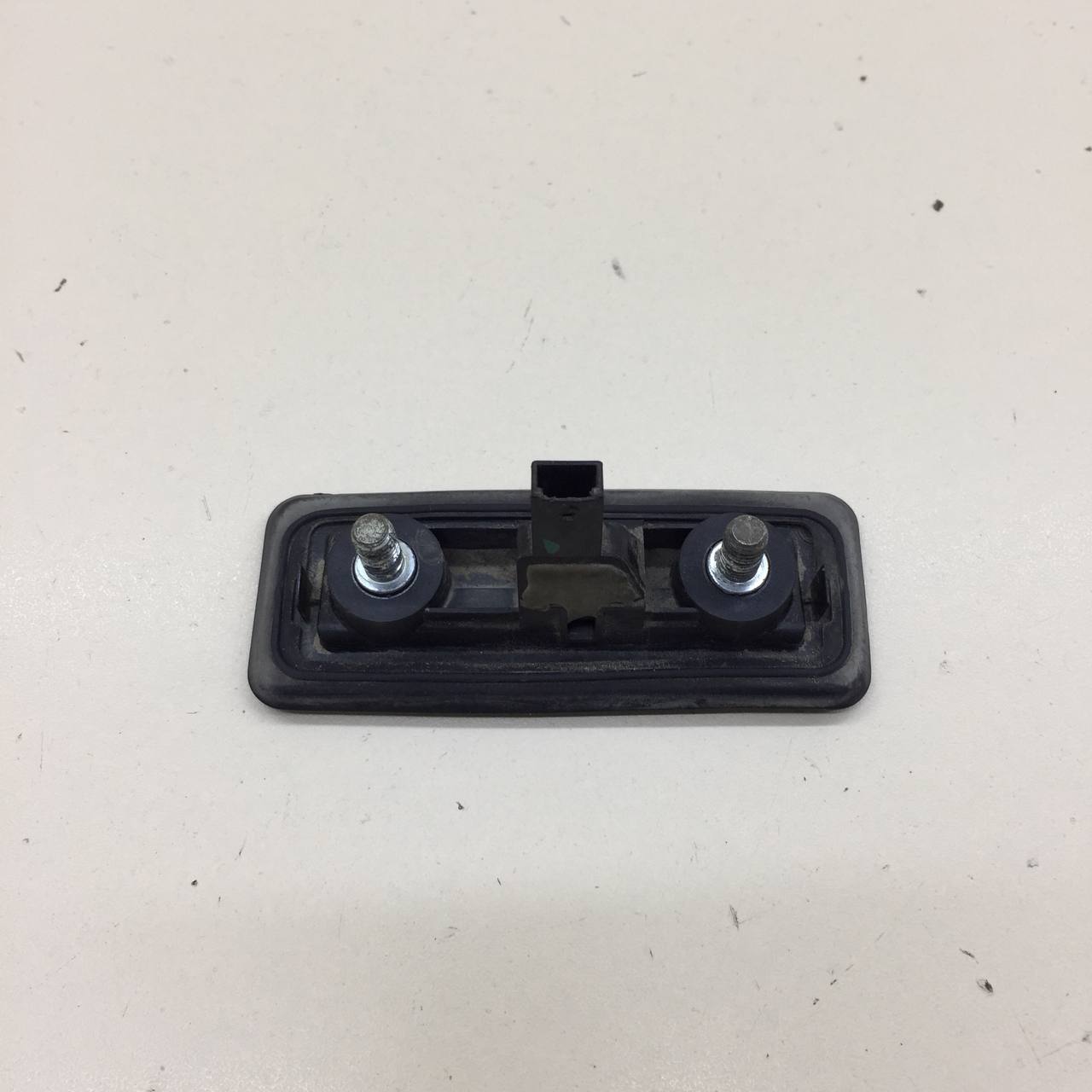 Кнопка открывания багажника Skoda Octavia (A5 1Z-) 2004-2013