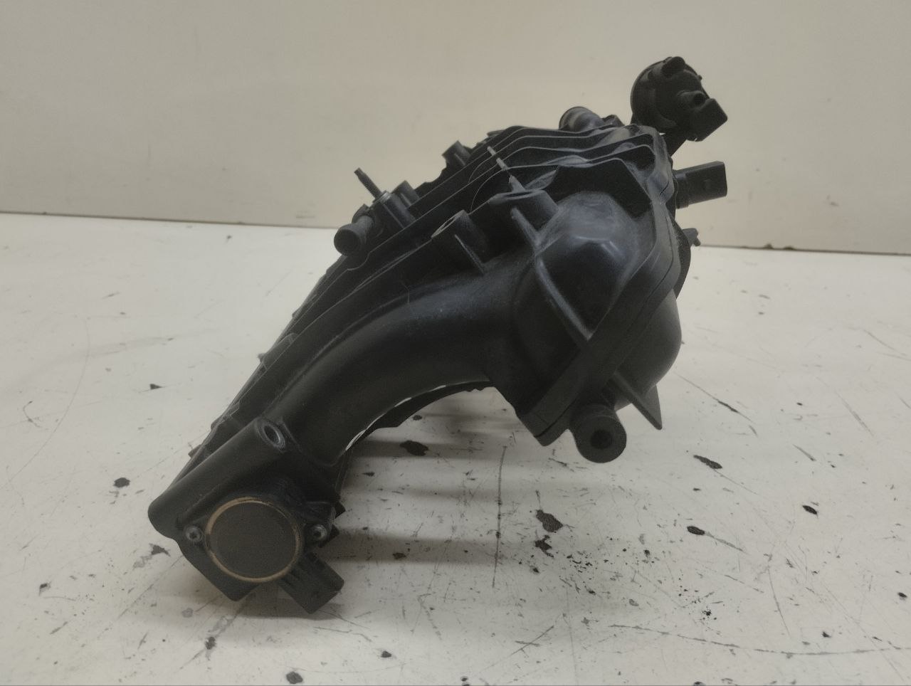 Коллектор впускной Volkswagen Passat B7 2011-2015