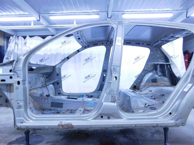 Порог со стойкой левый Renault Sandero 2009-2014