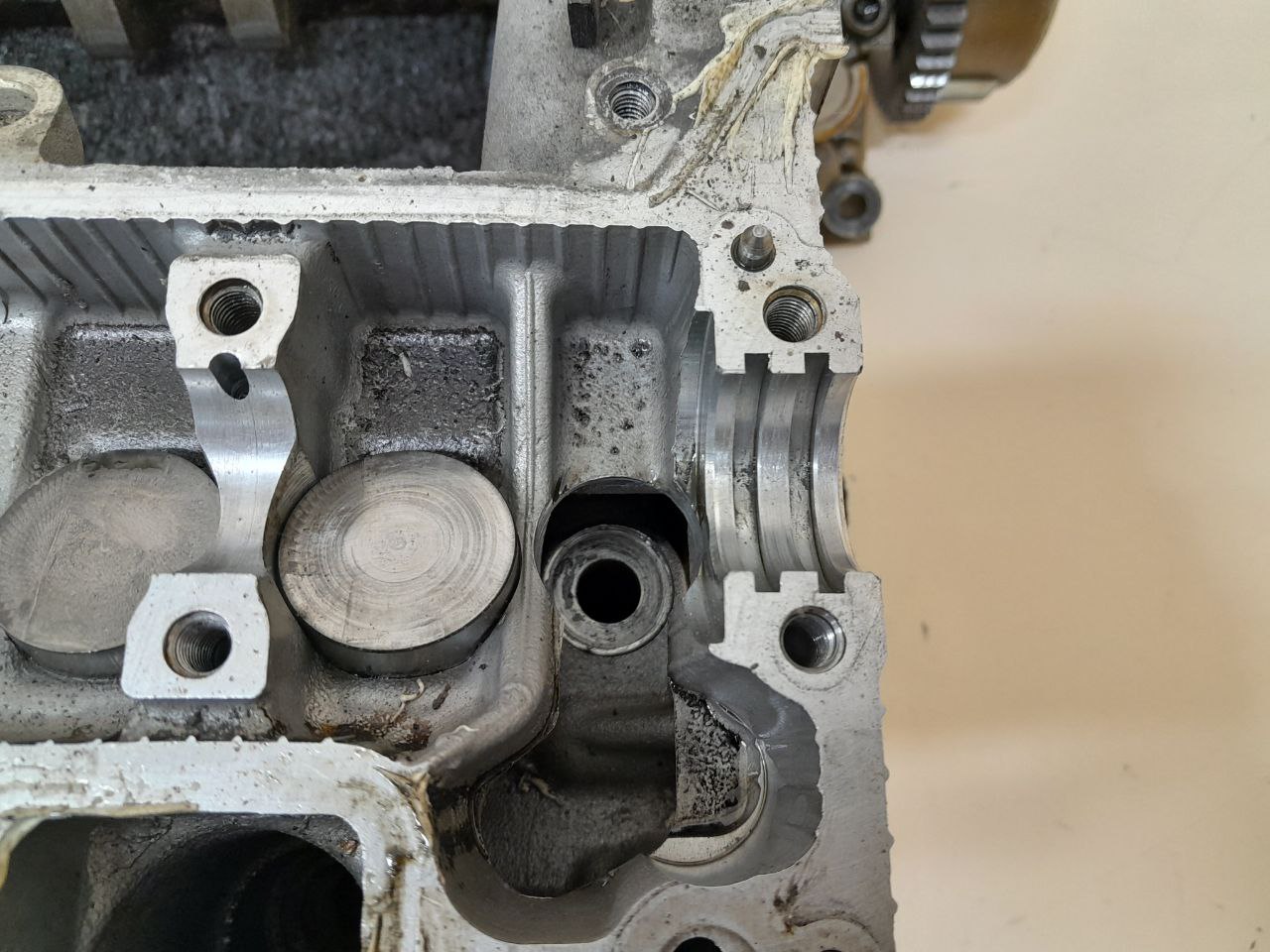 Головка блока цилиндров Mazda Mazda 3 (BK) 2002-2009 Головка блока цилиндров Mazda Mazda 3 (BK) 2002-2009