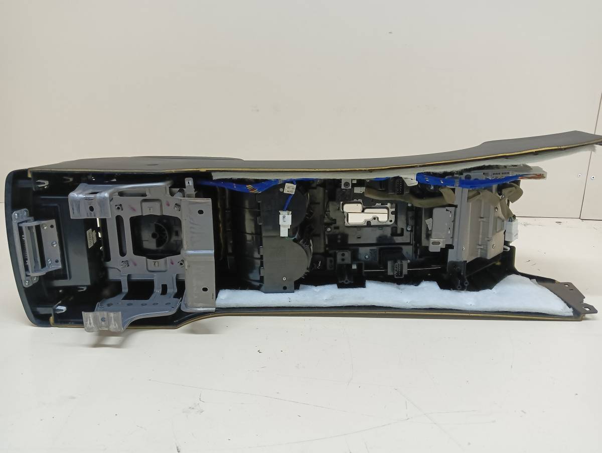 Консоль центральная Hyundai ix55 2007-2013 Консоль центральная Hyundai ix55 2007-2013