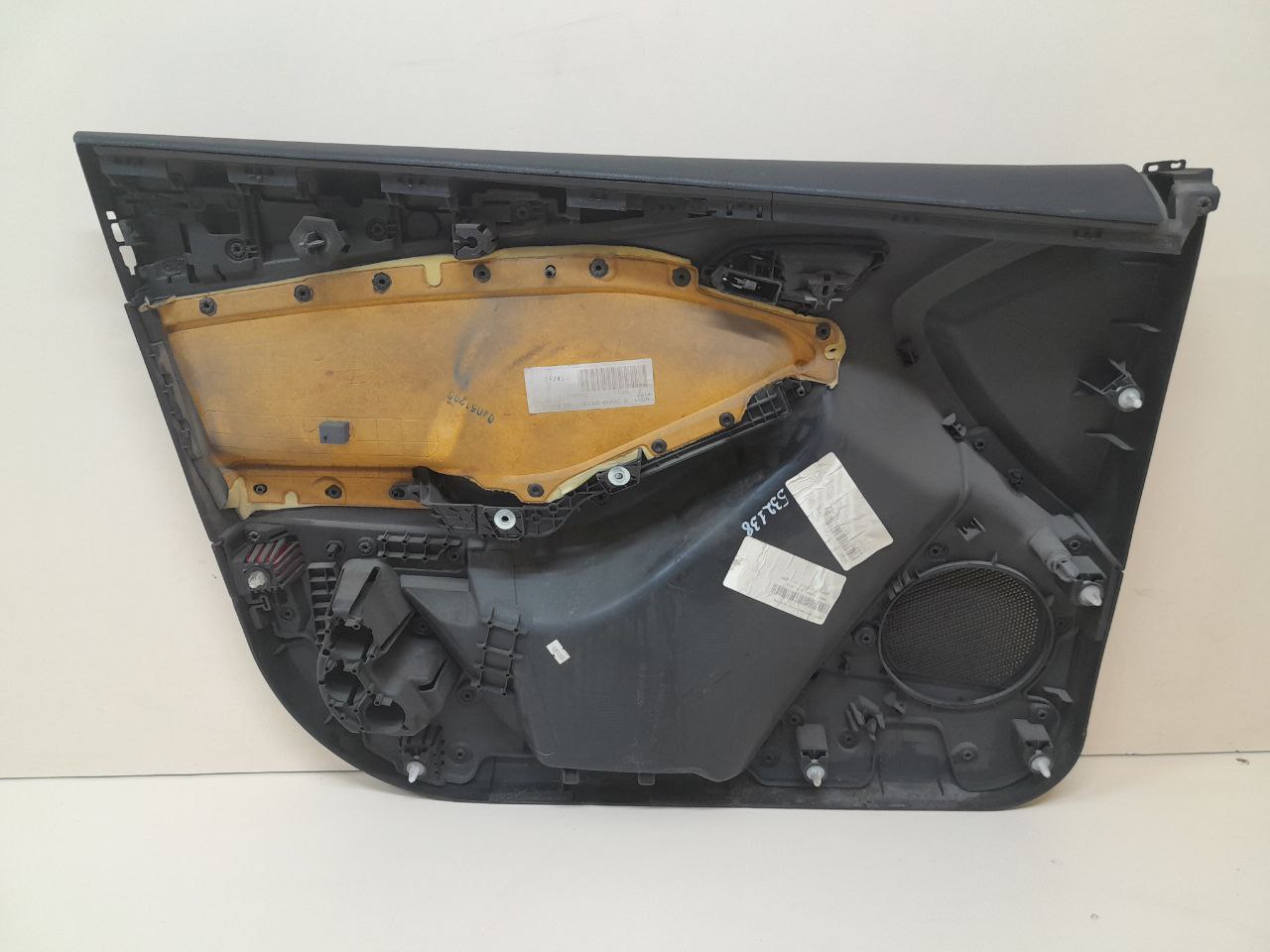 Обшивка двери передней правой Ford Focus 3 2011>