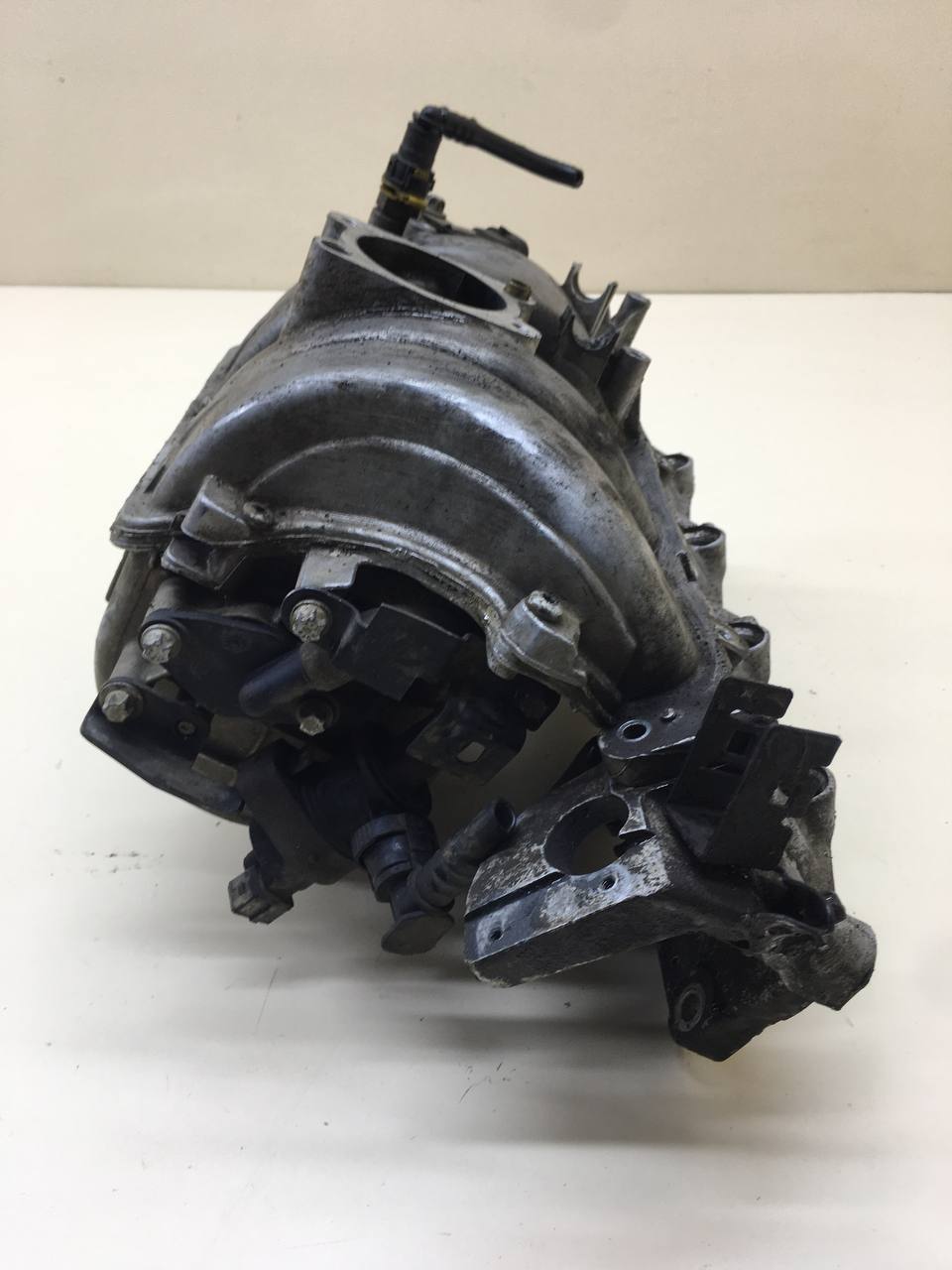 Коллектор впускной Opel Astra H / Family 2004-2015 Коллектор впускной Opel Astra H / Family 2004-2015