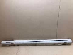 Накладка на порог (наружная) Mercedes-Benz C-Class (W205) 2014>