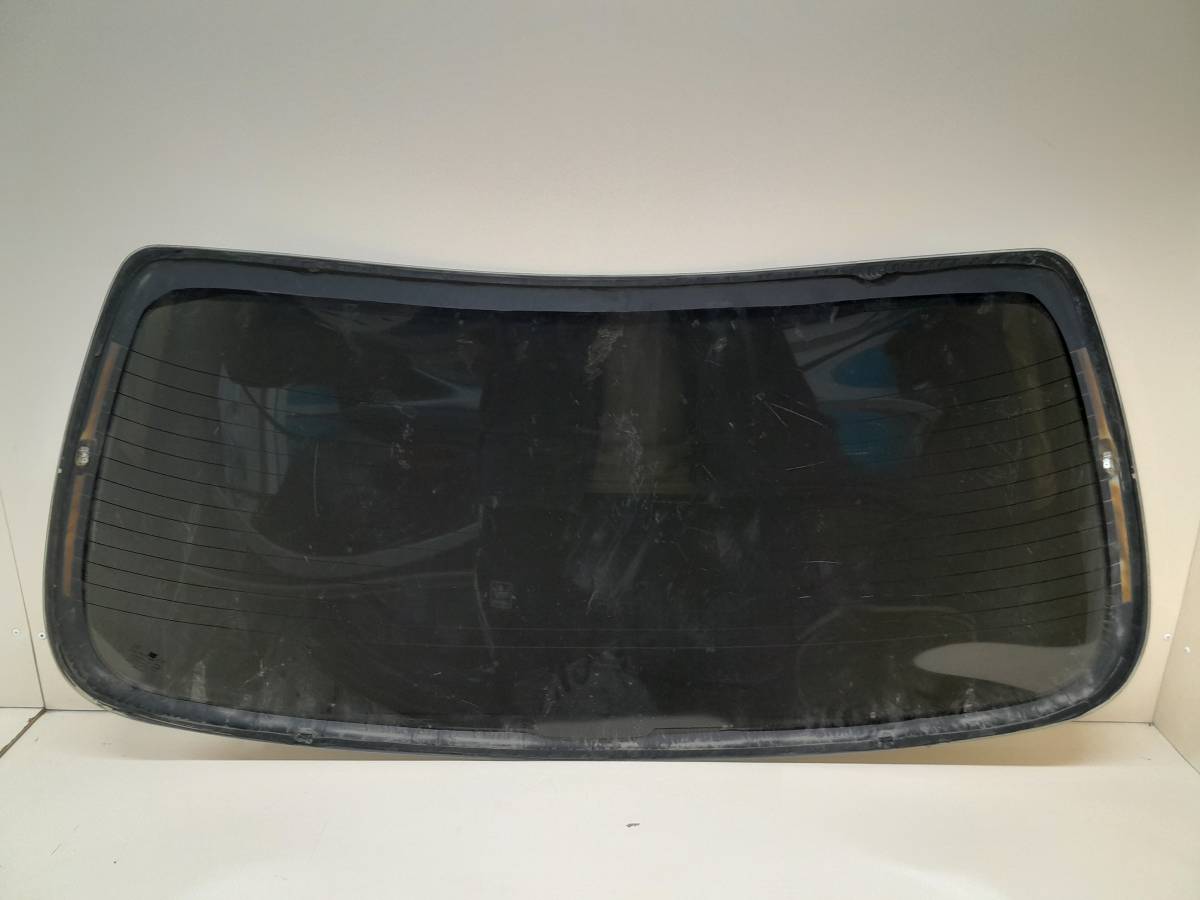 Стекло заднее Kia Spectra (SD) 2004-2011